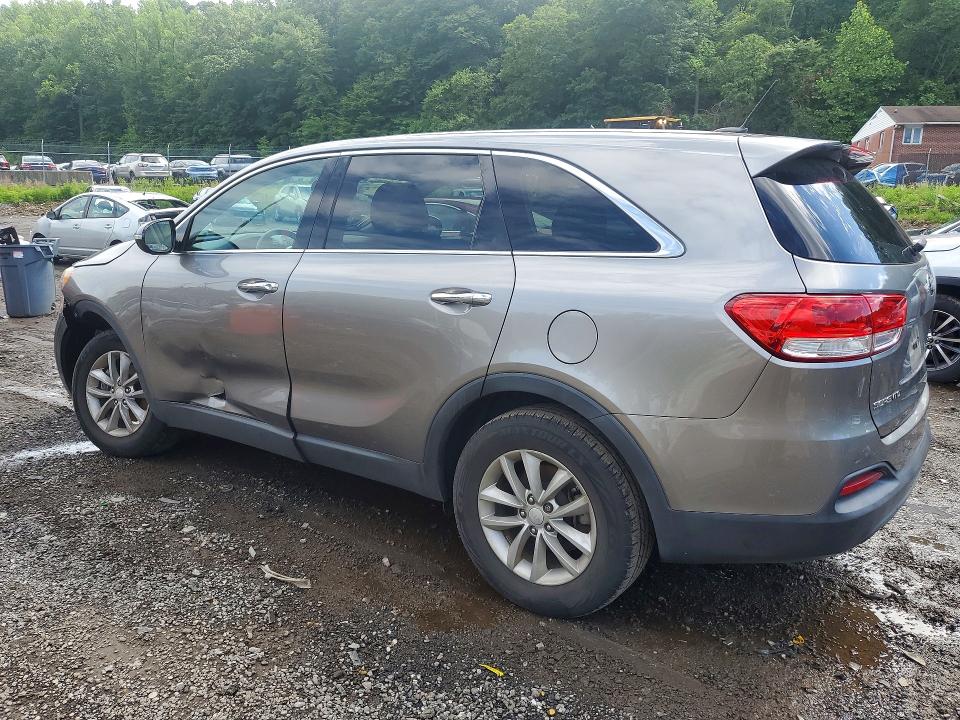2016 Kia Sorento VIN 5XYPG4A35GG047913 COPART salvage auction — SIDE, Md - Cert Of Salvage > 75% Damage, sold $1,500 on 2026-07-09 (photo 2)