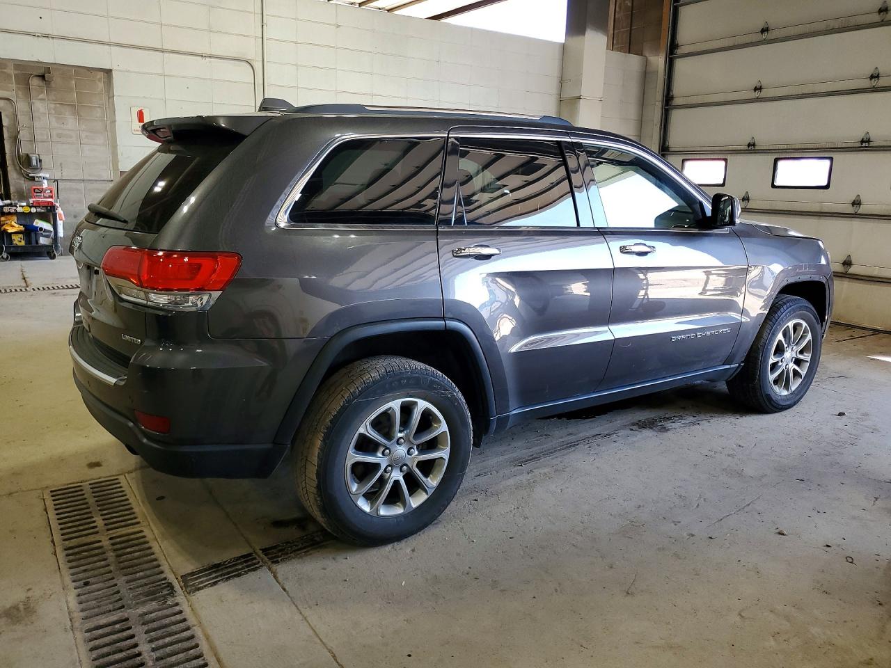 2015 Jeep Grand Cherokee VIN 1C4RJFBG9FC875330 COPART salvage auction — Front End, MN - CERT OF TITLE-SALVAGE, sold $3,450 on 2026-07-09 (photo 3)
