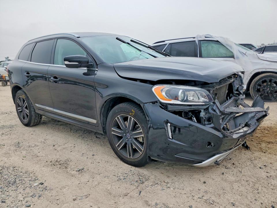 2017 Volvo VIN YV440MDR8H2081666 COPART salvage auction — FRONT END, Tx - Salvage Vehicle Title, sold $2,800 on 2026-07-21 (photo 4)