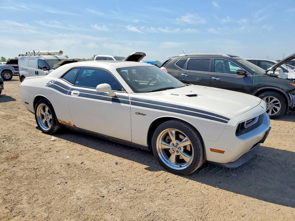 2010 Dodge Challenger VIN 2B3CJ5DT3AH174719 COPART salvage auction — SIDE, IL - SALVAGE CERTIFICATE, sold $2,100 on 2026-07-09 (photo 4)