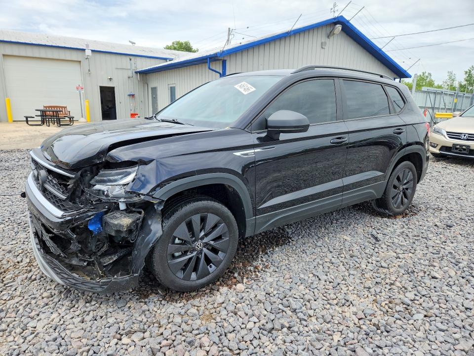 2024 Volkswagen VIN 3VV5X7B24RM070444 COPART salvage auction — FRONT END, Il - Salvage Certificate, sold $6,000 on 2026-08-03 (photo 1)
