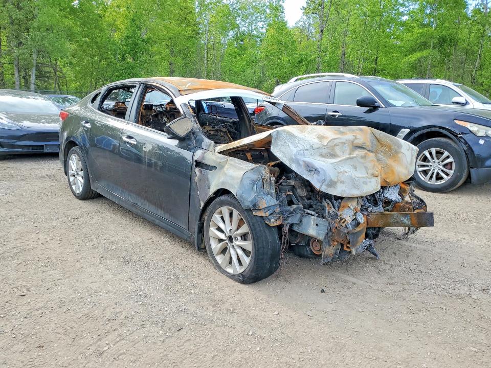 2018 Kia Optima VIN 5XXGT4L39JG211572 COPART salvage auction — BURN, On - No Title Available, sold $250 on 2026-07-07 (photo 4)