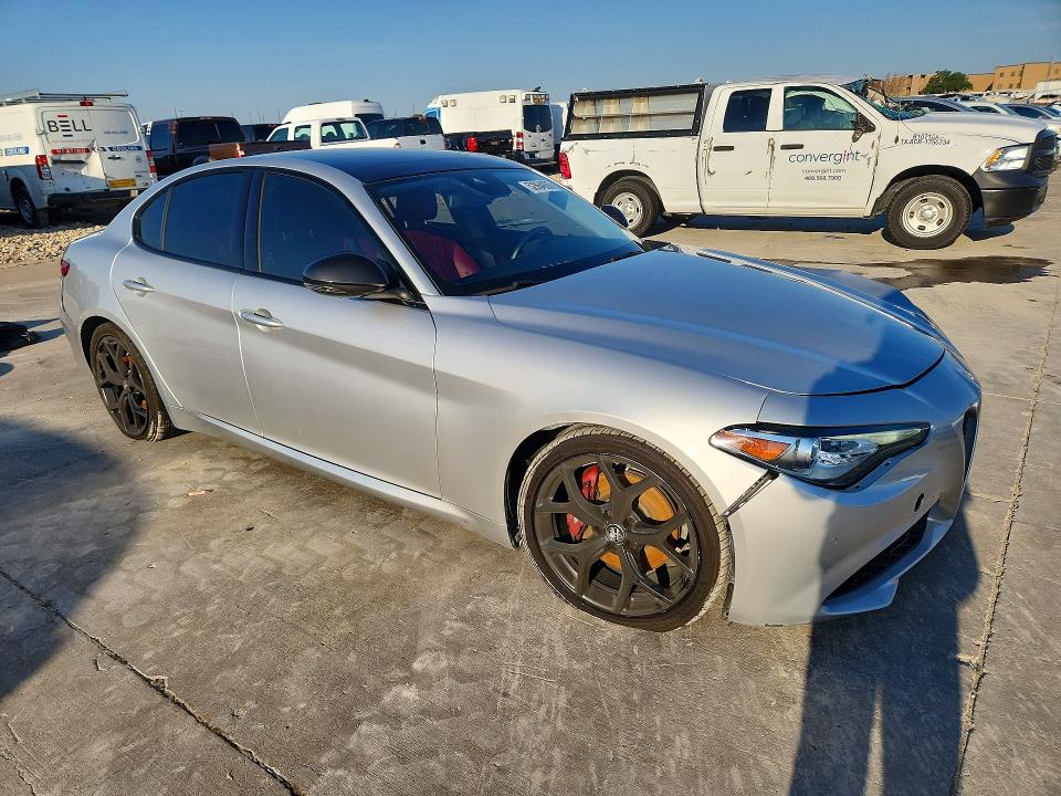 2021 Alfa romeo Giulia VIN ZARFAMBN0M7639733 COPART salvage auction — FRONT END, Tx - Certificate Of Title, sold $4,600 on 2026-07-23 (photo 4)