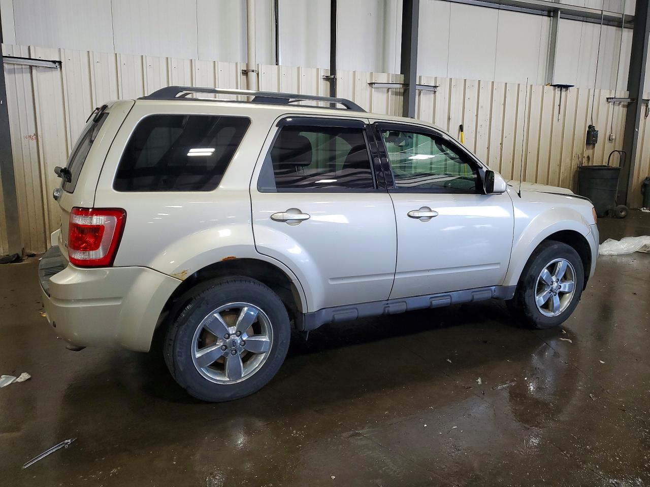 2012 Ford Escape VIN 1FMCU9EG3CKA76182 COPART salvage auction — Front End, MN - CERT OF TITLE-PRIOR SALVAGE, sold $525 on 2026-07-09 (photo 3)