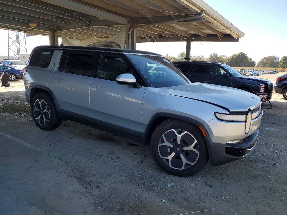 2024 Rivian R1s VIN 7PDSGCBA3RN035670 COPART salvage auction — FRONT END, CA - SALVAGE CERTIFICATE, sold $18,900 on 2026-07-14 (photo 4)