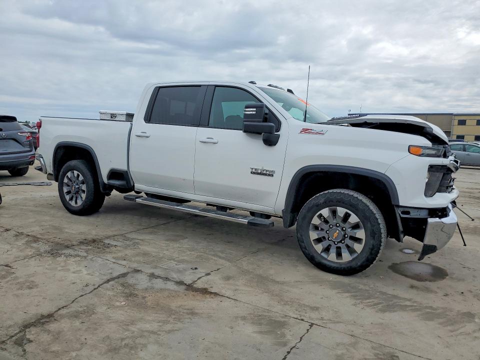 2025 Chevrolet VIN 2GC4KNEY8S1184456 COPART salvage auction — FRONT END, Tx - Salvage Vehicle Title, sold $24,800 on 2026-07-30 (photo 4)