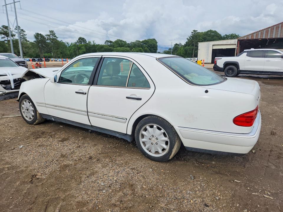 1996 Mercedes-benz E-class VIN WDBJF55F9TJ010343 COPART salvage auction — FRONT END, LA - CERT OF TITLE-SALVAGE, sold $200 on 2026-07-10 (photo 2)