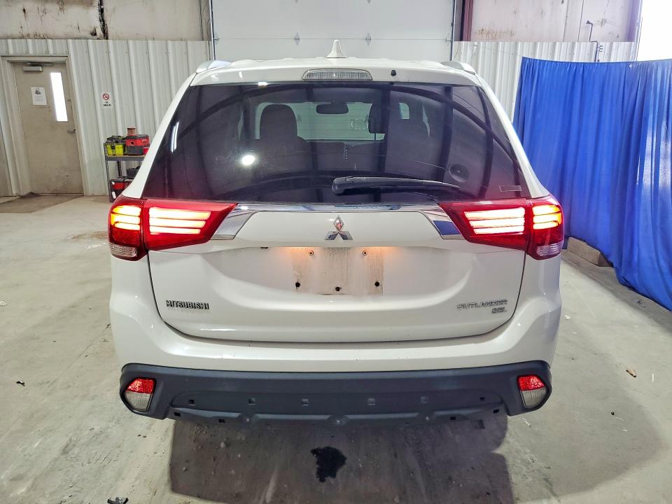 2019 Mitsubishi VIN JA4AZ3A3XKZ018552 COPART salvage auction — MINOR DENT/SCRATCHES, Wv - Certificate Of Title (P), sold $3,650 on 2026-07-02 (photo 6)