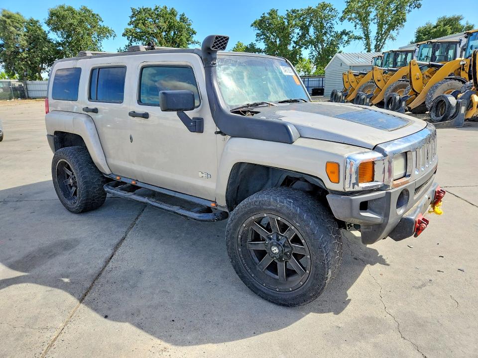2009 Hummer H3 VIN 5GTEN13E598118296 COPART salvage auction — MINOR DENT/SCRATCHES, Ca - Dis/Dlr/Exp Only Clean Title, sold $425 on 2026-07-27 (photo 4)