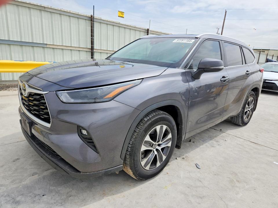 2023 Toyota Highlander VIN 5TDKDRAH1PS033621 — COPART salvage auction photo