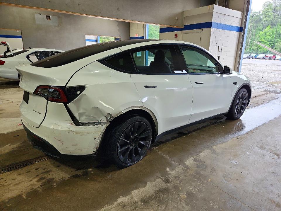 2021 Tesla Model y VIN 5YJYGDEE6MF184135 COPART salvage auction — REAR END, Va - Certificate Of Title, sold $6,300 on 2026-07-24 (photo 3)