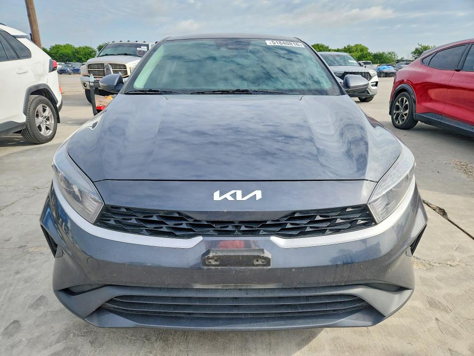 2023 Kia Forte VIN 3KPF24AD7PE572861 COPART salvage auction — REAR END, Tx - Certificate Of Title, sold $2,800 on 2026-09-03 (photo 5)