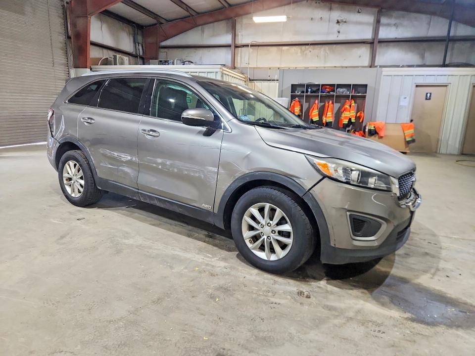 2016 Kia Sorento VIN 5XYPGDA38GG081537 COPART salvage auction — SIDE, Ma - Cert Of Title-Reconstrctd Coll, sold $1,250 on 2026-07-23 (photo 4)