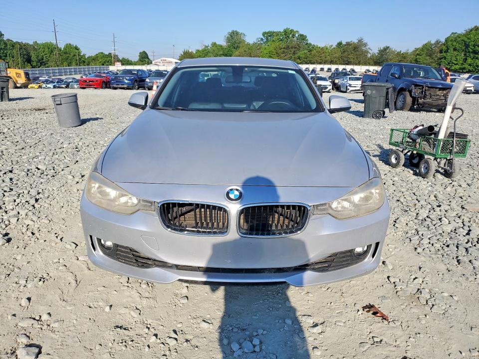 2012 BMW 3er VIN WBA3A5C52CF341591 COPART salvage auction — SIDE, Mt - Dealer Only Clean Title, sold $600 on 2026-07-29 (photo 5)
