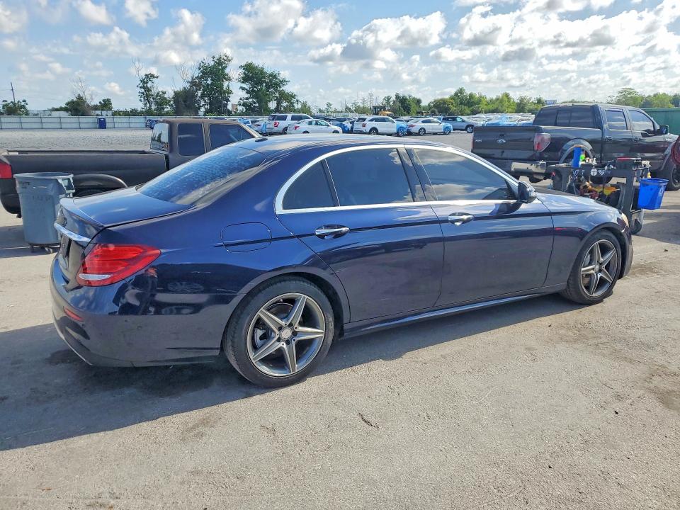 2017 Mercedes-benz E-klasse VIN WDDZF4JB2HA042694 COPART salvage auction — MINOR DENT/SCRATCHES, Fl - Certificate Of Title, sold $6,000 on 2026-07-18 (photo 3)