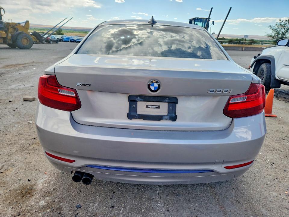 2015 BMW 2er VIN WBA1F5C52FV256818 COPART salvage auction — MINOR DENT/SCRATCHES, Nm - Certificate Of Title, sold $2,250 on 2026-07-27 (photo 6)