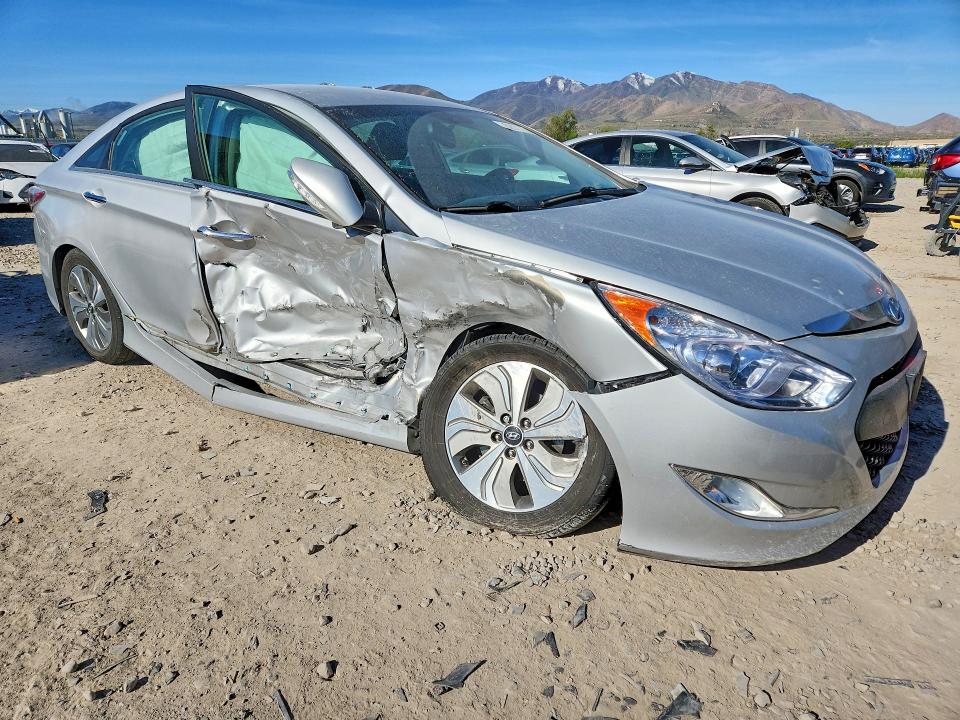 2013 Hyundai Sonata hybrid VIN KMHEC4A41DA098375 COPART salvage auction — SIDE, Ut - Salvage Certificate, sold $225 on 2026-07-28 (photo 4)