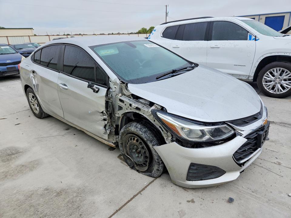 2019 Chevrolet Cruze VIN 1G1BC5SM4K7114096 COPART salvage auction — FRONT END, Tx - Salvage Vehicle Title, sold $825 on 2026-07-02 (photo 4)