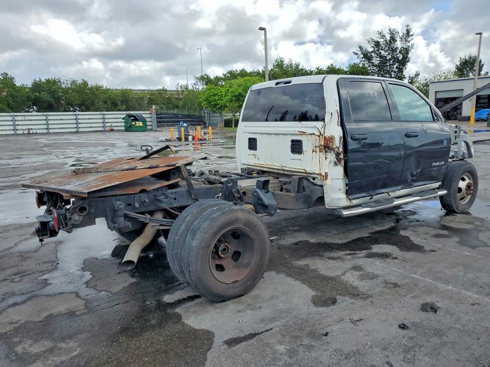2018 Ram 3500 VIN 3C63RRGL8JG361326 COPART salvage auction — MECHANICAL, In - Certificate Of Title, sold $125 on 2026-07-23 (photo 3)