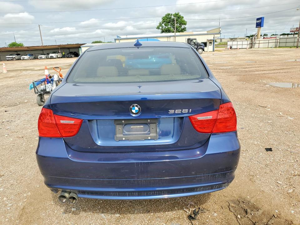 2011 BMW 3er VIN WBAPH5G56BNM76245 COPART salvage auction — FRONT END, TX - SALVAGE VEHICLE TITLE, sold $550 on 2026-07-08 (photo 6)