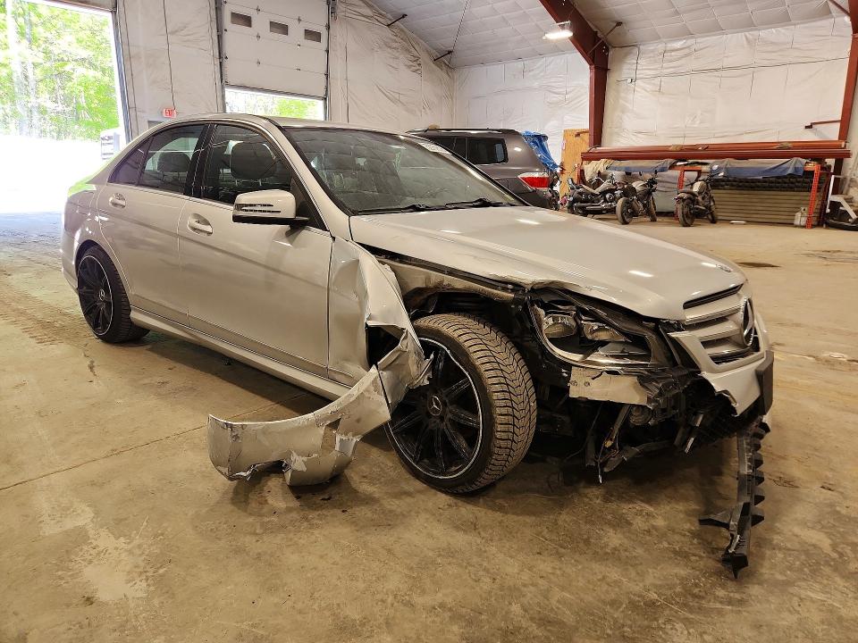 2013 Mercedes-benz VIN WDDGF8BB2CR226556 COPART salvage auction — FRONT END, Vt - Cert Of Title-Salvage Vehicle, sold $700 on 2026-07-13 (photo 4)