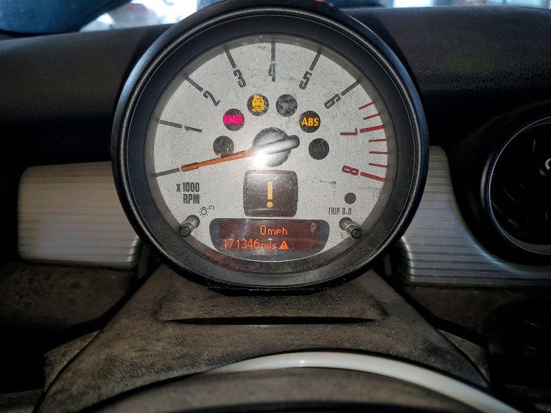 2011 Mini Cooper VIN WMWZG3C52BTY31381 COPART salvage auction — MINOR DENT/SCRATCHES, CA - DIS/DLR/EXP APP FOR DUP CLEAN, sold $125 on 2026-07-23 (photo 9)