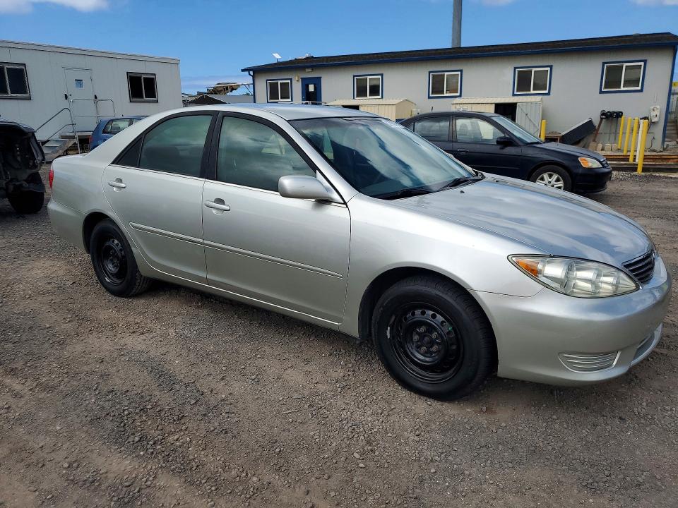 2005 Toyota Camry VIN JTDBE32K050303166 COPART salvage auction — MINOR DENT/SCRATCHES, Hi - Salvage Title, sold $1 on 2026-07-20 (photo 4)