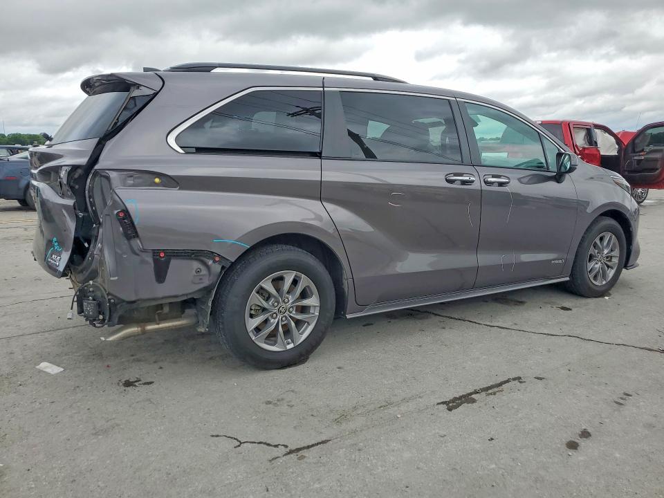2021 Toyota Sienna VIN 5TDJSKFC5MS028844 COPART salvage auction — REAR END, Tn - Salvage Certificate, sold $18,100 on 2026-07-27 (photo 3)