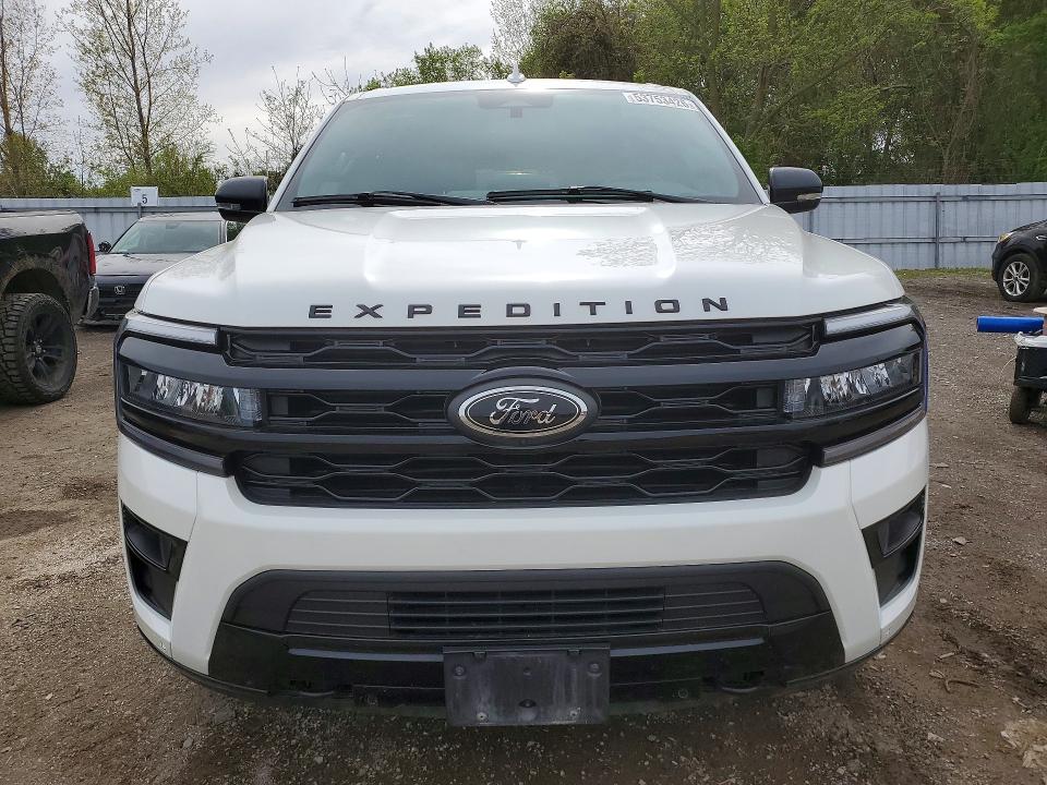 2024 Ford VIN 1FMJK2AG4REA07342 COPART salvage auction — VANDALISM, On - Permit No Brand - Unfit, sold $45,500 on 2026-07-03 (photo 5)