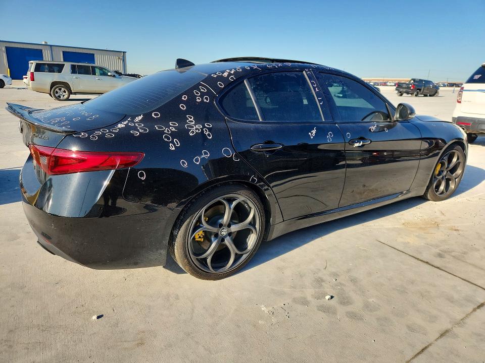2019 Alfa romeo Giulia VIN ZARFANBN3K7623125 COPART salvage auction — HAIL, Tx - Certificate Of Title, sold $8,800 on 2026-09-04 (photo 3)