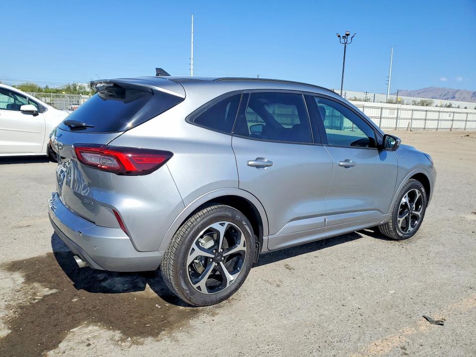 2024 Ford Escape VIN 1FMCU9PZ3RUA47437 COPART salvage auction — REAR END, Nv - Salvage Title, sold $14,400 on 2026-07-28 (photo 3)