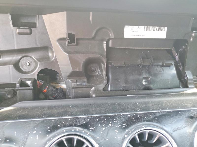 2020 Mercedes-benz E-klasse VIN W1K1J6HB3LF133868 COPART salvage auction — MINOR DENT/SCRATCHES, Fl - Certificate Of Title, sold $13,100 on 2026-07-09 (photo 9)
