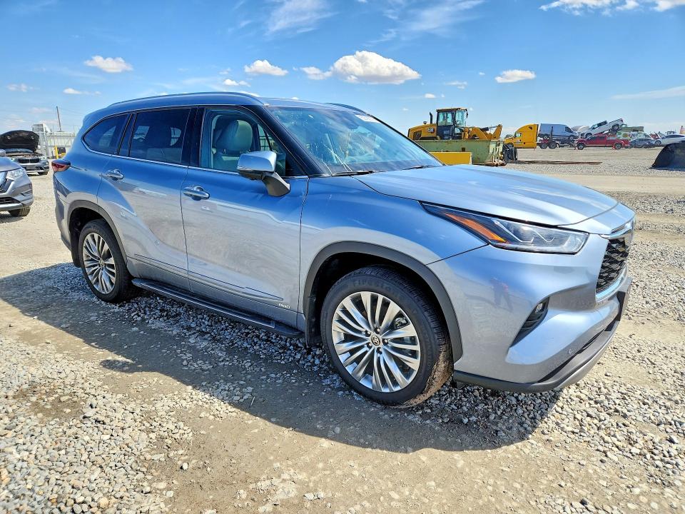 2024 Toyota Highlander VIN 5TDEBRCH2RS606979 COPART salvage auction — FRONT END, Co - Public - Salvage Title, sold $29,250 on 2026-07-09 (photo 4)