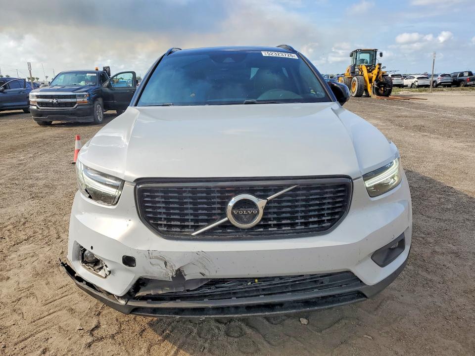 2022 Volvo VIN YV4162UM7N2653123 COPART salvage auction — FRONT END, Fl - Certificate Of Destruction, sold $7,500 on 2026-07-13 (photo 5)