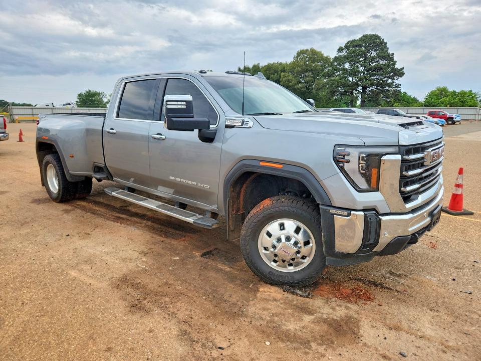 2025 Gmc SIERRA VIN 1GT4UUEY7SF277479 COPART salvage auction — Water/Flood, TX - SALVAGE TITLE-FLOOD DAMAGE (P), sold $28,000 on 2026-06-15 (photo 4)