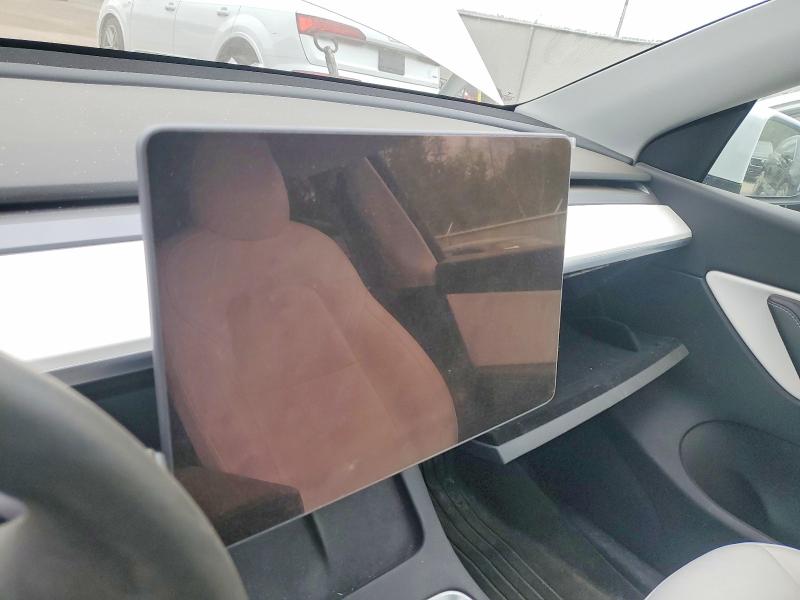 2022 Tesla Model y VIN 7SAYGDEE8NF361840 COPART salvage auction — SIDE, On - Permit Salvage, sold $5,700 on 2026-07-07 (photo 9)