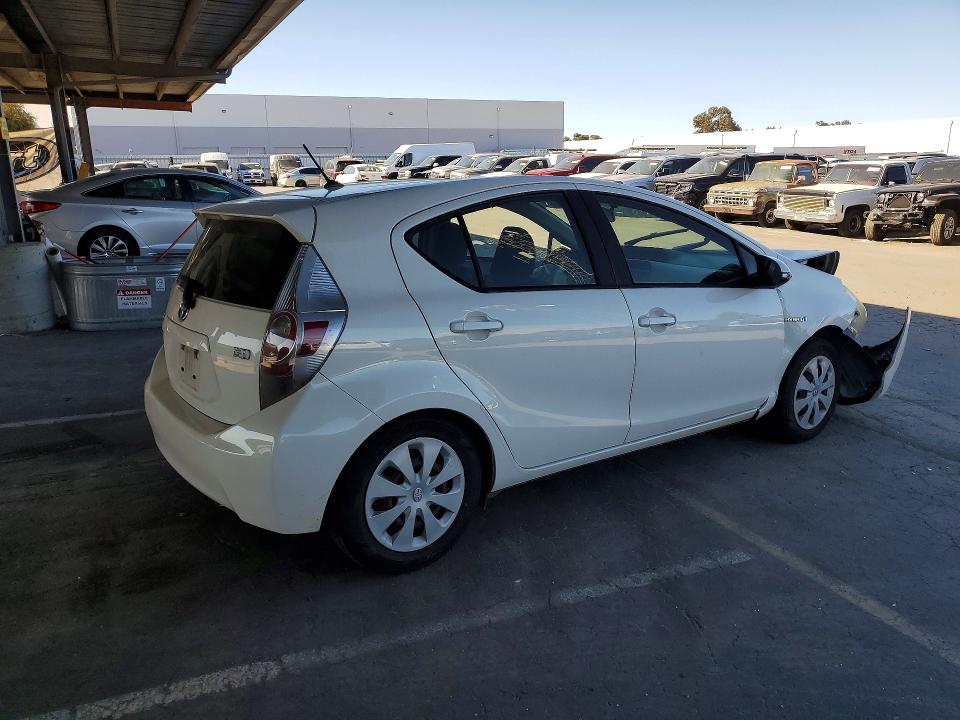 2012 Toyota Prius VIN JTDKDTB37C1516375 COPART salvage auction — FRONT END, Ca - Salvage Certificate, sold $575 on 2026-07-07 (photo 3)