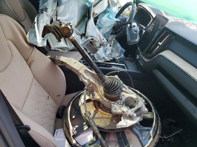 2026 Volvo Xc60 VIN YV4M12RC0T1454199 COPART salvage auction — ROLLOVER, TX - NONREPAIRABLE TITLE, sold $1,850 on 2026-07-13 (photo 7)