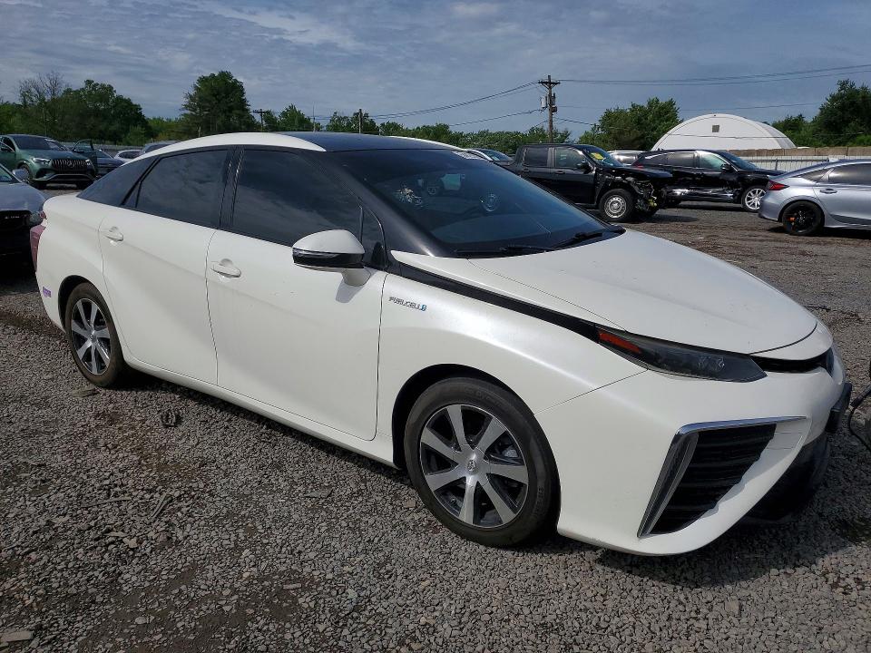 2019 Toyota Mirai VIN JTDBVRBD9KA006312 COPART salvage auction — MINOR DENT/SCRATCHES, OH - CERTIFICATE OF TITLE, sold $2,100 on 2026-07-31 (photo 4)