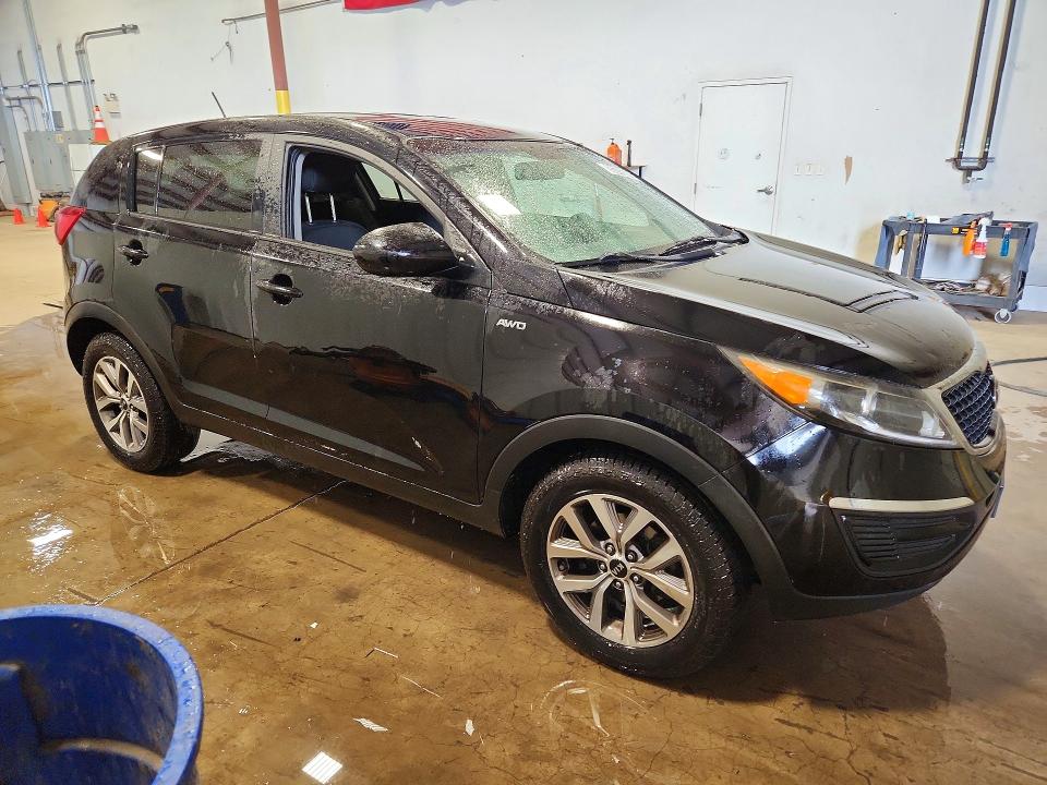 2016 Kia Sportage VIN KNDPBCAC8G7835381 COPART salvage auction — NORMAL WEAR, IN - CERTIFICATE OF TITLE, sold $1,650 on 2026-07-21 (photo 4)