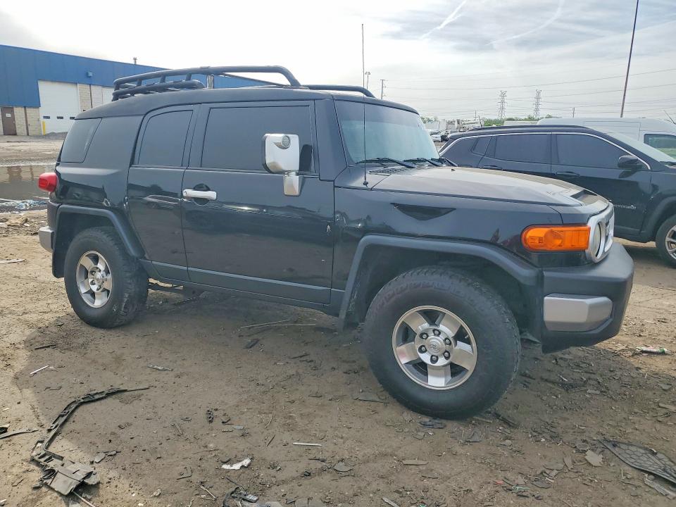2008 Toyota Fj cruiser VIN JTEBU11F68K034896 COPART salvage auction — REAR END, Oh - Cert Of Title-Salvage, sold $3,900 on 2026-07-31 (photo 4)