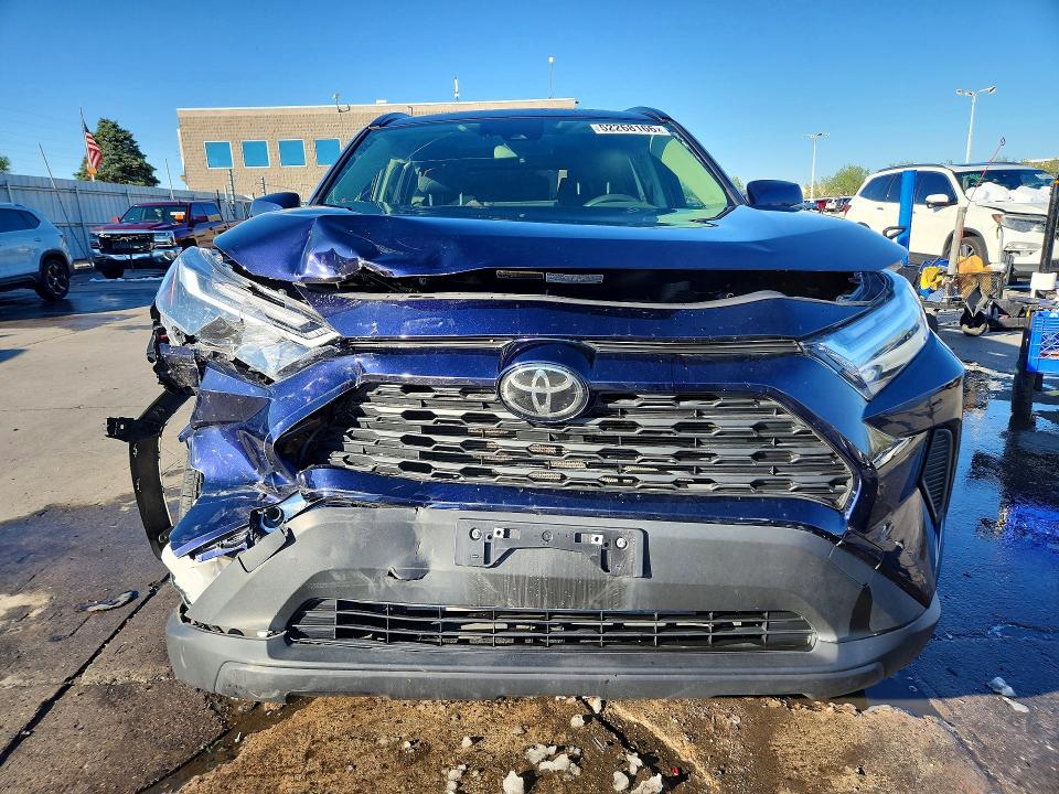 2025 Toyota Rav 4 VIN JTMP1RFV8SJ043095 COPART salvage auction — FRONT END, Co - Public - Salvage Title, sold $9,600 on 2026-07-09 (photo 5)