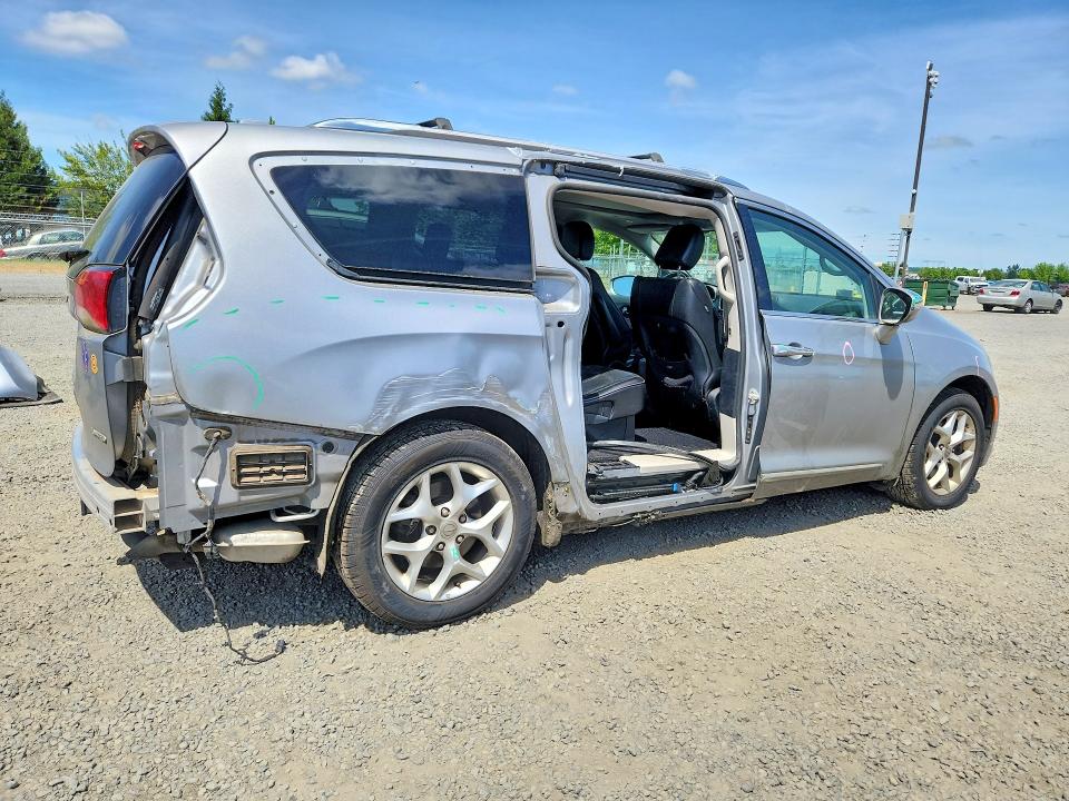 2019 Chrysler Pacifica VIN 2C4RC1GG5KR731149 COPART salvage auction — SIDE, Or - Lien Papers Salvage, sold $2,500 on 2026-09-01 (photo 3)