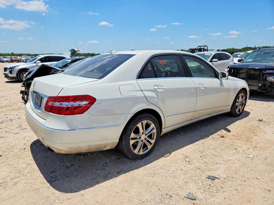 2010 Mercedes-benz E-class VIN WDDHF5GB6AA221027 COPART salvage auction — WATER/FLOOD, Tx - Certificate Of Title (P), sold $2,700 on 2026-07-09 (photo 3)