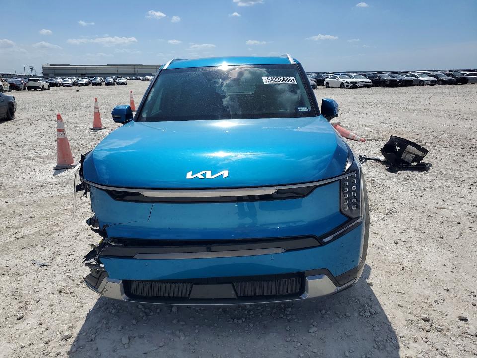 2025 Kia Ev9 VIN 5XYADFS56SG001039 COPART salvage auction — FRONT END, Tx - Salvage Vehicle Title, sold $17,400 on 2026-07-09 (photo 5)
