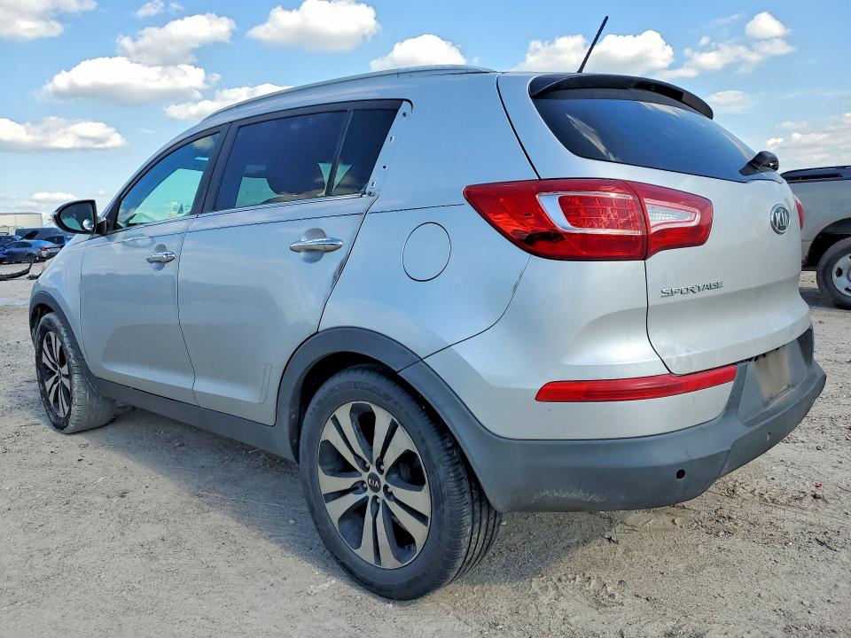 2012 Kia Sportage VIN KNDPC3A2XC7268511 COPART salvage auction — MINOR DENT/SCRATCHES, Tx - Certificate Of Title, sold $350 on 2026-07-24 (photo 2)