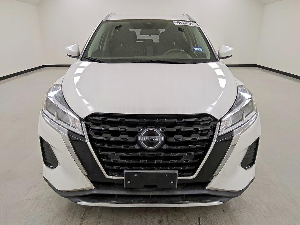 2023 Nissan Kicks VIN 3N1CP5CV6PL517588 COPART salvage auction — MECHANICAL, Tx - Certificate Of Title, sold $6,100 on 2026-07-09 (photo 5)