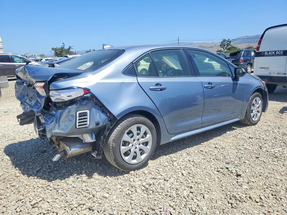 2025 Toyota Corolla VIN JTDBCMFE8SJ039734 COPART salvage auction — REAR END, CA - SALVAGE CERTIFICATE, sold $250 on 2026-07-23 (photo 3)