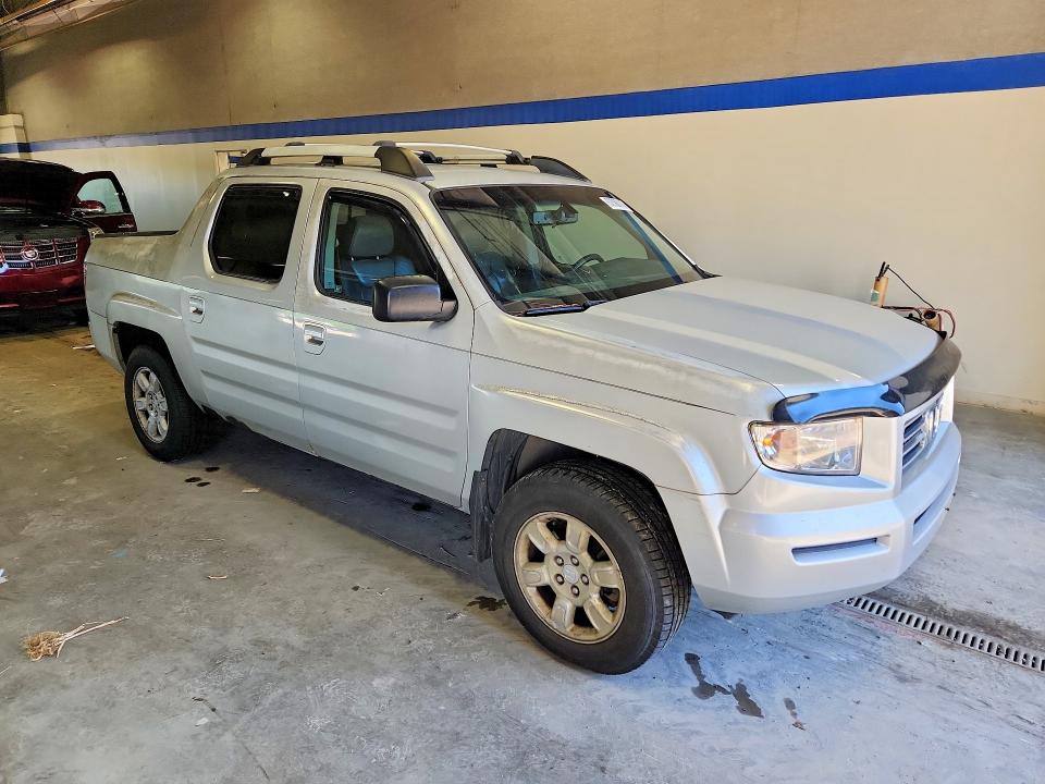 2006 Honda Ridgeline VIN 2HJYK16596H503662 COPART salvage auction — MECHANICAL, Va - Certificate Of Title, sold $725 on 2026-07-02 (photo 4)
