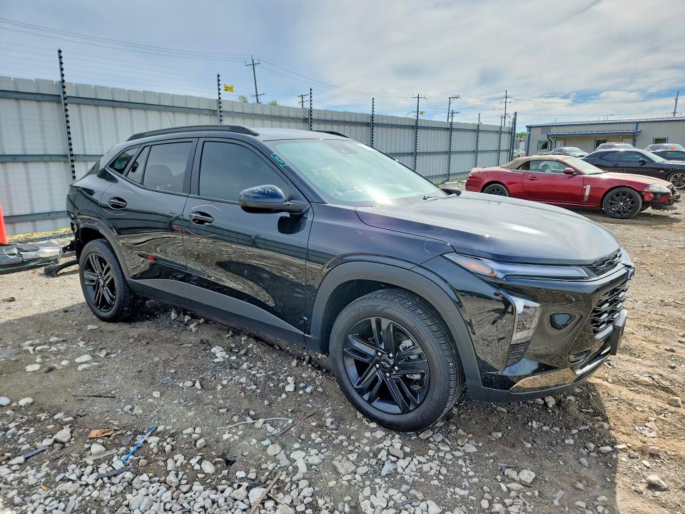 2025 Chevrolet Trax VIN KL77LKEP0SC018035 COPART salvage auction — REAR END, Il - Salvage Certificate, sold $5,700 on 2026-07-24 (photo 4)